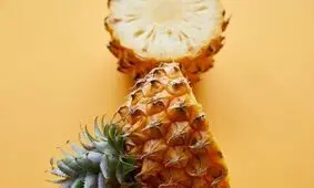دعوای چین و تایوان این بار سر آناناس!