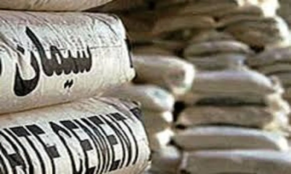 گرانی سیمان، پروژه‌های ساختمانی را تعطیل می‌کند / برای کنترل قیمت، باید جلوی دلالی را گرفت / وزارت صمت، بازار را رها کرده است