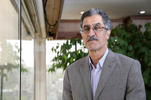خوانساری هشدار داد: مفسدان ارزی ثروت خود را در خارج کشور تبدیل به خانه و ویلا کرده اند