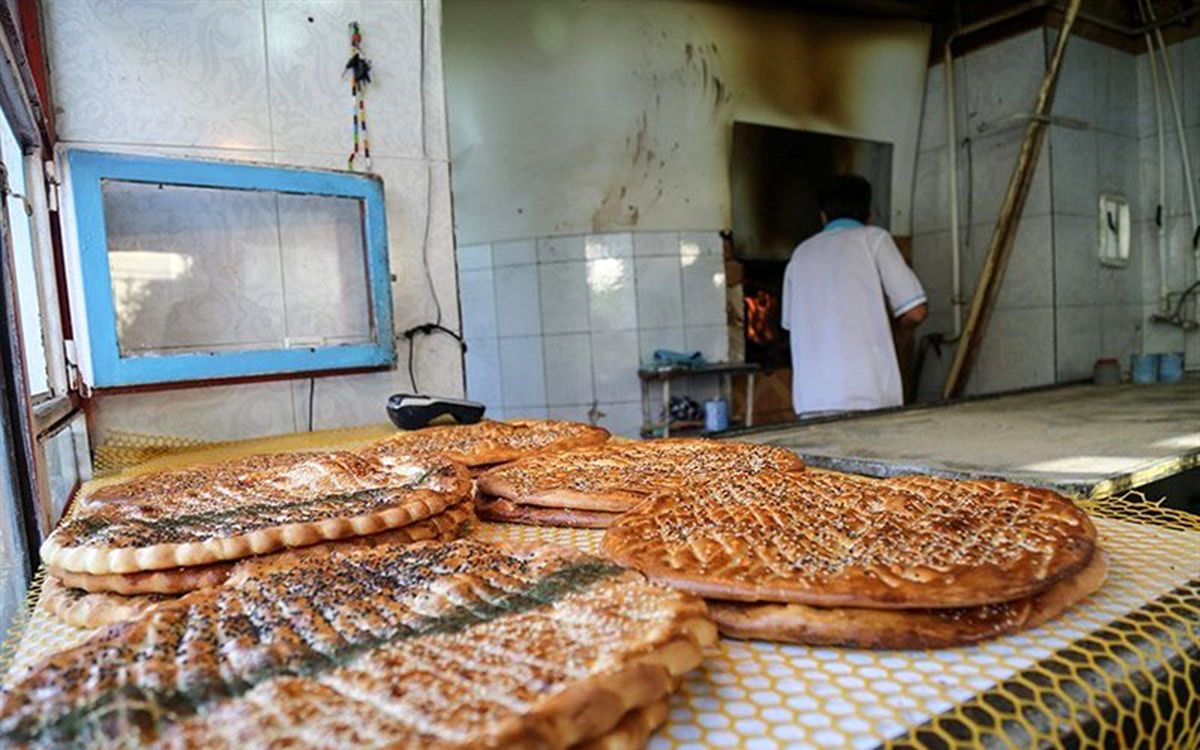 نان قیمت آزاد با آرد یارانه‌ای؟/ ویدئو