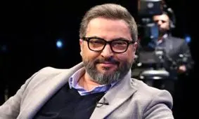 حضور علی کریمی و بهنام ابوالقاسم پور بر سر مزار زنده یاد مهرداد میناوند/ ویدئو