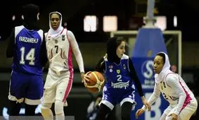 تصاویری از دیدار رده بندی لیگ برتر بسکتبال زنان، تیم های نارسینا و پالایش نفت آبادان