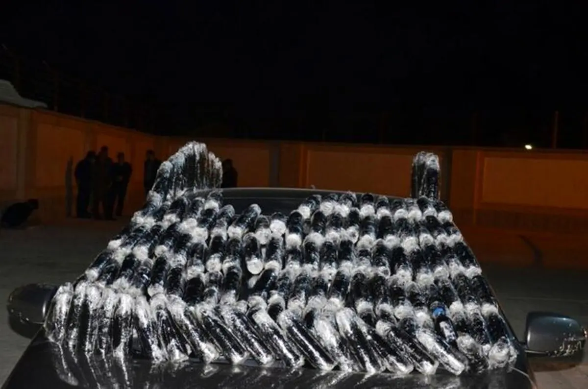 کشف بطری‌های آب معدنی حامل تریاک در باک خودرو!