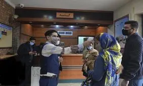 کرونا زنده است ولی تئاتر هنوز نفس می‌کشد