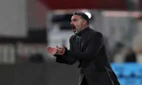 توضیح در مورد آنفالو کردن بازیکنان توسط سرمربی استقلال