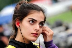 اولین راننده زن عرب‌تبار در مسابقات نسکار شرکت کرد