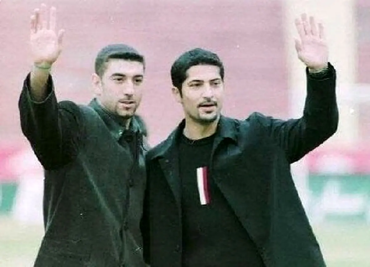 رونمایی از پیراهن تیم منتخب سرخابی به یاد مهرداد میناوند و علی انصاریان/ عکس