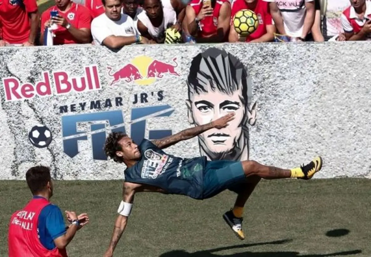 ستاره بارسلونا منچستری می‌شود؟