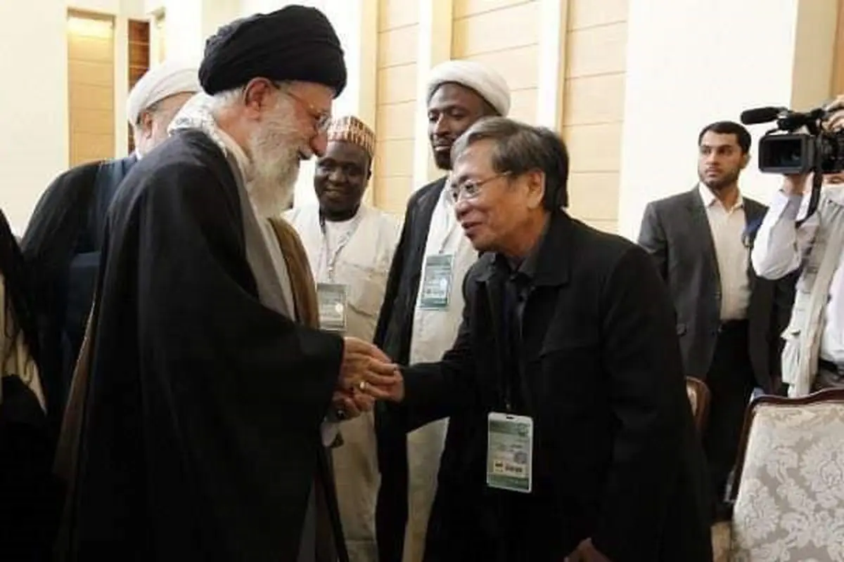 رهبر شیعیان اندونزی بر اثر کرونا درگذشت