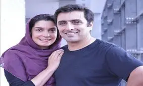 شوخی امین زندگانی با لمس دستش توسط مهمان خانم/ ویدئو