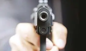 شلیک مرگ آور به مادر و دختر توسط پسر آبادانی/ دختر جوان زنده می ماند