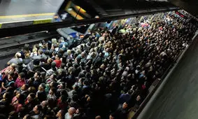 وضعیت وحشتناک متروی تهران تو این روزهای کرونایی/ ویدئو