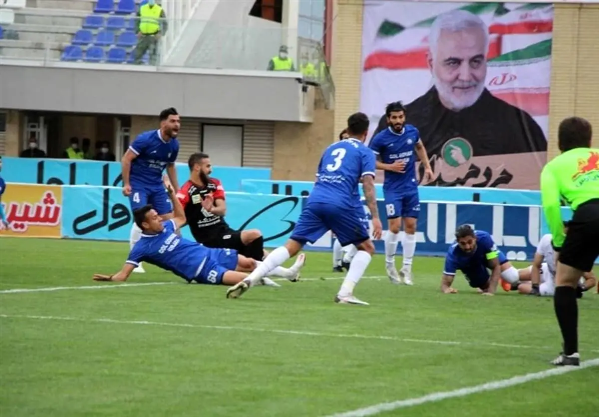 عسگری: داور پنالتی گل‌گهر را نگرفت/ به نظر می‌رسید پیش از گل اول پرسپولیس خطا شد
