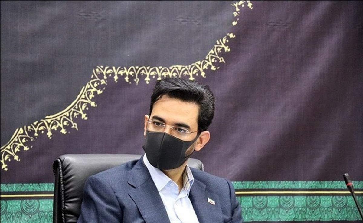آذری جهرمی: تفکرات پیرمردانه را کنار بگذارید، بیاحترامی نکردم