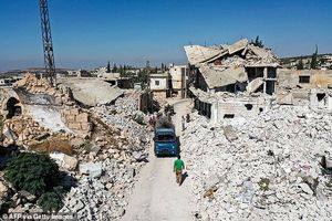 تدارک تروریست ها برای حمله شیمیایی ساختگی در ادلب/ تلاش ارتش سوریه برای گشایش گذرگاه انسانی