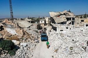 تدارک تروریست ها برای حمله شیمیایی ساختگی در ادلب/ تلاش ارتش سوریه برای گشایش گذرگاه انسانی