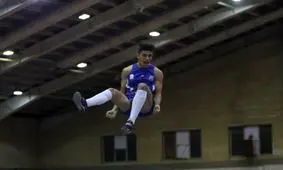 رکورددار پرش با نیزه: در حیاط خانه مربی‌ام تمرین می‌کردم