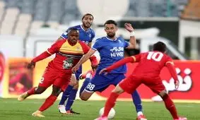 برخورد سرد فرهاد و جواد در ابتدای مسابقه فولاد و استقلال!/ عکس