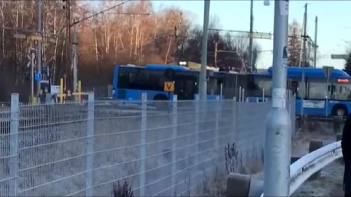 لحظه وحشتناک تصادف قطار با اتوبوس/ ویدئو