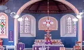 سوتی باورنکردنی کشیش هنگام پخش دعا در کلیسا/ ویدئو