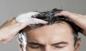 اشتباهاتی که معمولاً در شستن موها درایم