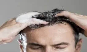 اشتباهاتی که معمولاً در شستن موها درایم