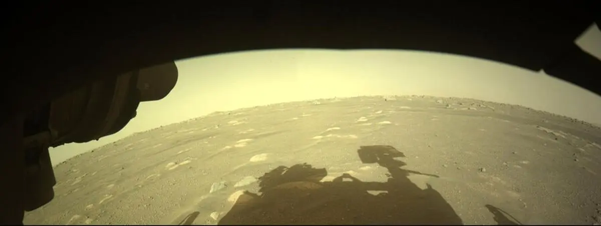 عکس «استقامت» از سایه خودش/ مریخ‌نورد ابزارهای بازوی رباتی‌اش را آزمایش می‌کند/ ویدئو