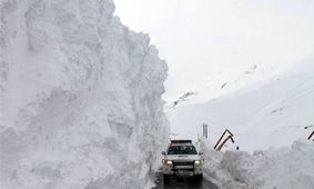 سقوط بهمن در جاده هراز/ ویدئو