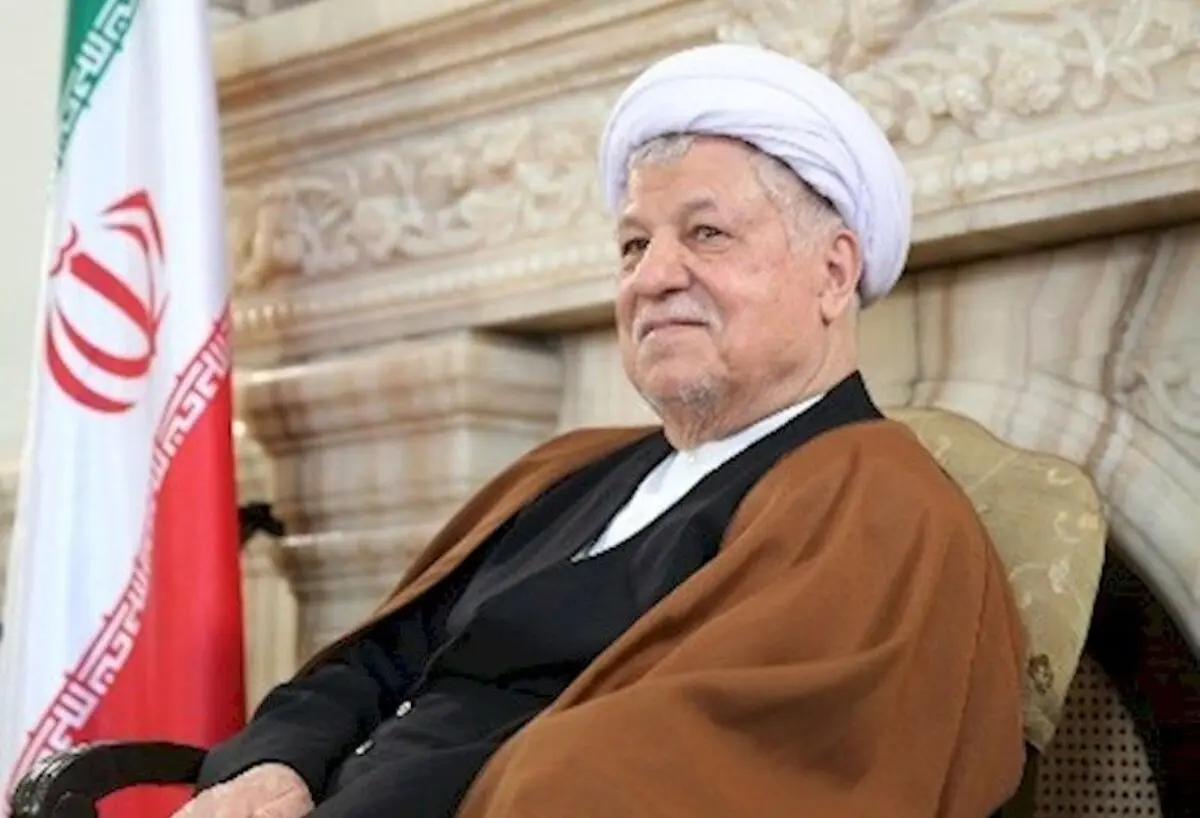 تظاهرات جمعی از حزب اللهی‌ها در مخالفت با حامیان آیت الله منتظری