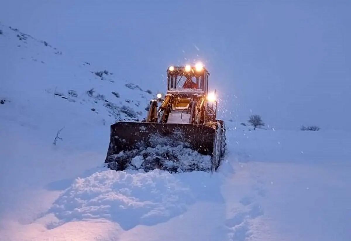 برف‌روبی بیش از ۴۷۰ کیلومتر از محورهای گیلان