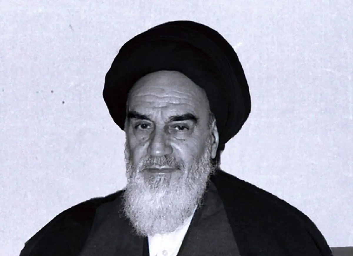 انتشار یک سند تاریخی از امام خمینی (س)/ دستخطی از امام که در پشت قرآن نام فرزندانشان را نوشته اند