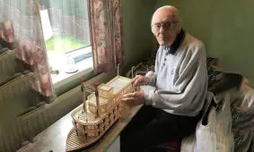 هنر دست پیرمرد ۸۷ ساله/ ساخت سازه‌های کبریتی