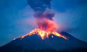 لحظه ترسناک فوران آتشفشان/ وقتی پرنده ها فرار می‌‌کنند/ ویدئو