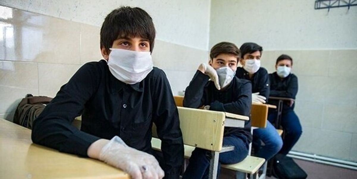 دانش آموزان در تابستان هم درس می خوانند