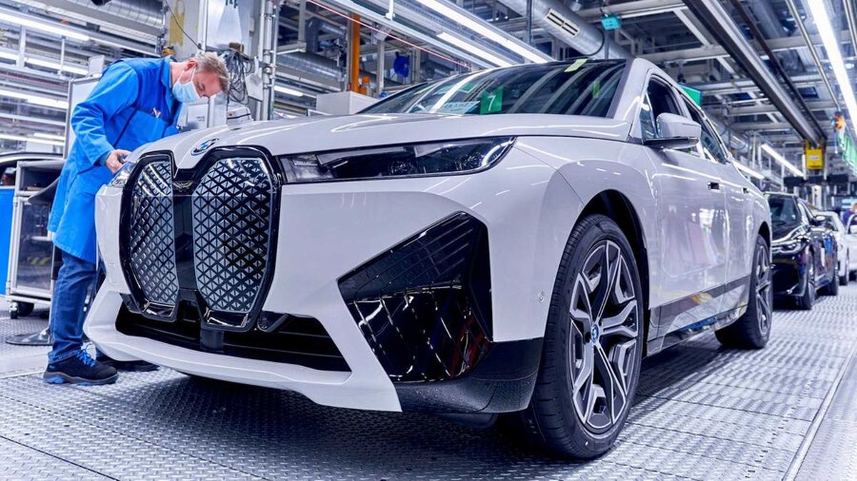 ساخت BMW با مواد بازیافتی/ روکش چرم صندلیها از عصاره برگ زیتون