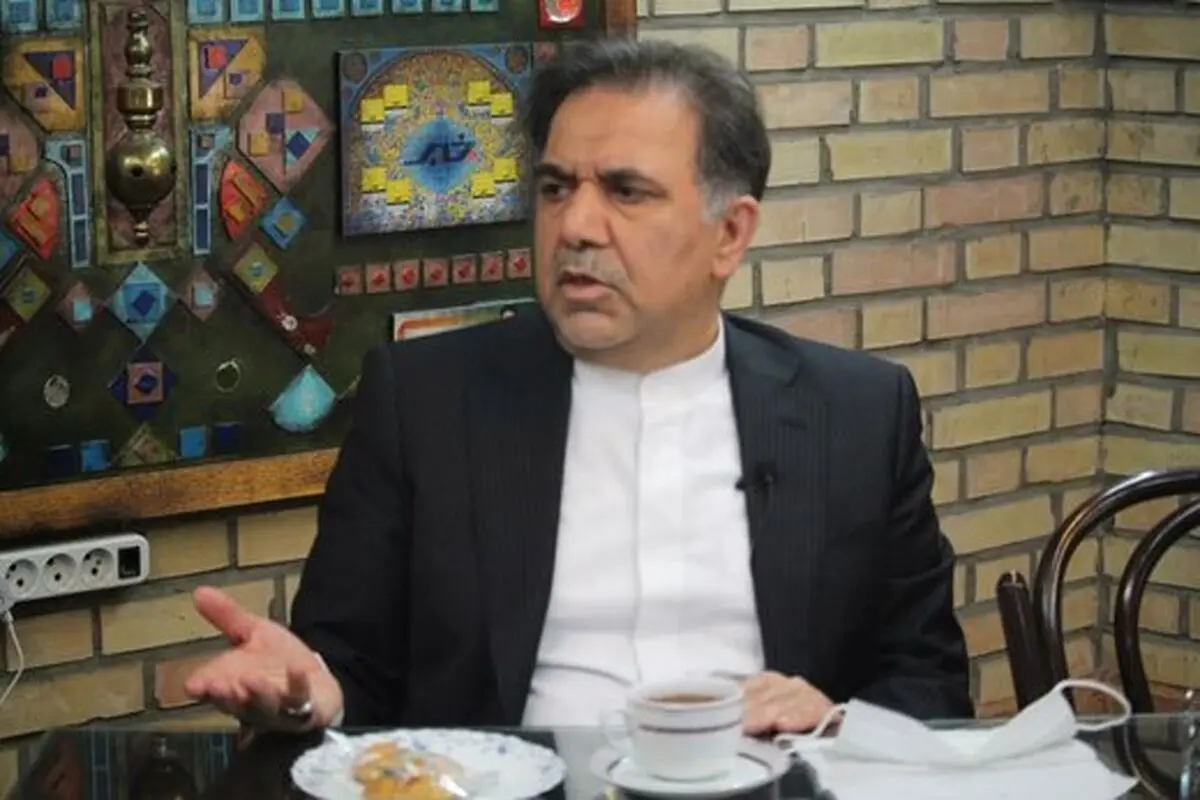آخوندی: دولت احمدی نژاد ۱۰۰ درصد نظامی بود/ نمی توانیم ۴ طرف ایران را ببندیم