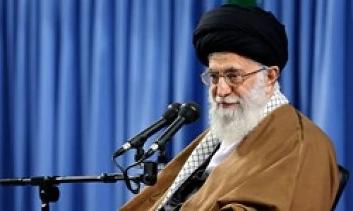 رهبر معظم انقلاب در دیدار با خانواده شهدا:بعضی نمی‌فهمند اگر شهدا سینه سپر نمی‌کردند، امروز تهران و خوزستان دست چه کسی بود