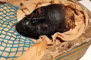 تصویر جنازه زن مورد علاقه فرعون پس از 2600 سال/ قتل با ضربه تبر به کمر
