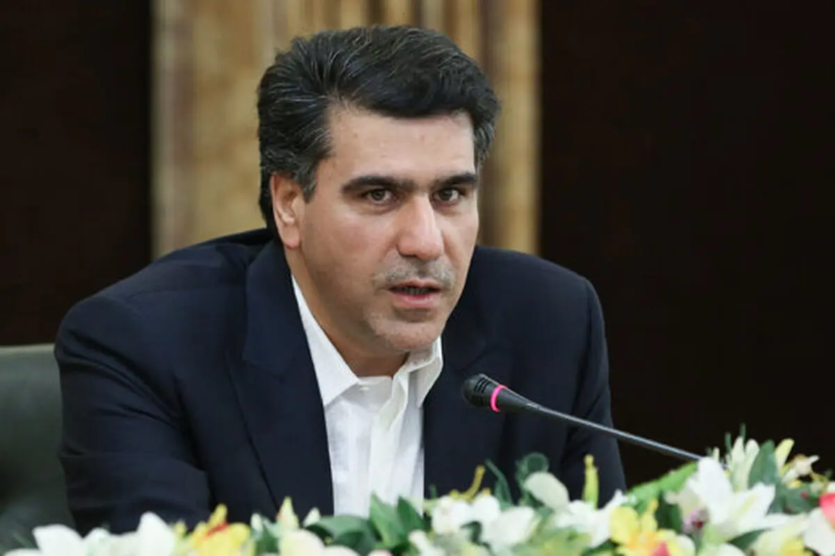 سوال توییتری علیرضا معزی از گاندوسازان؛ پخش گاندو ناتمام ماند یا سریال نیمه کاره در کنداکتور قرار گرفت؟