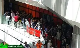 لحظه ورود مهران مدیری به پردیس سینمایی کوروش+فیلم