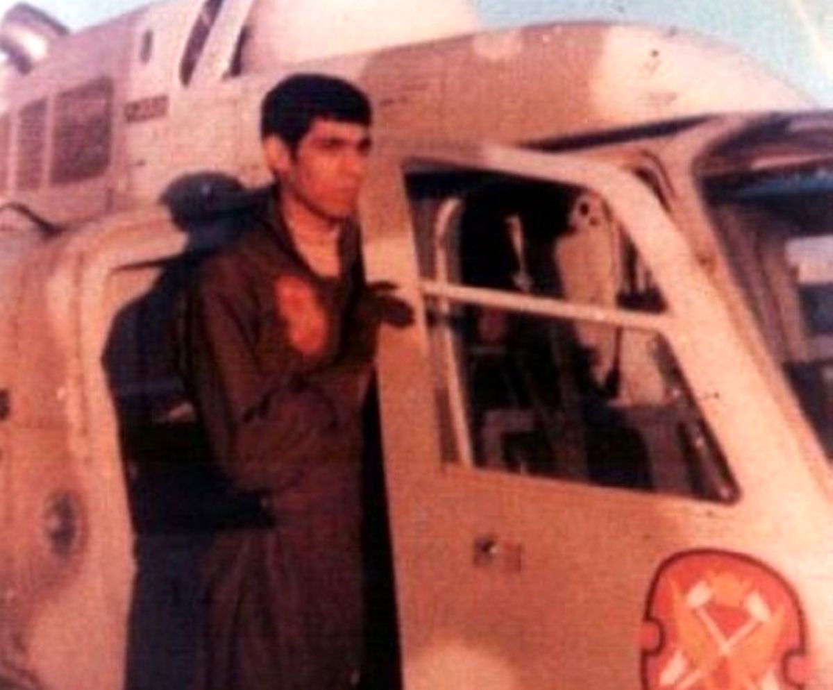 این خلبان زبده ارتش در درگیری با ضدانقلاب به شهادت رسید/ اولین شهید هوانیروز را بشناسید