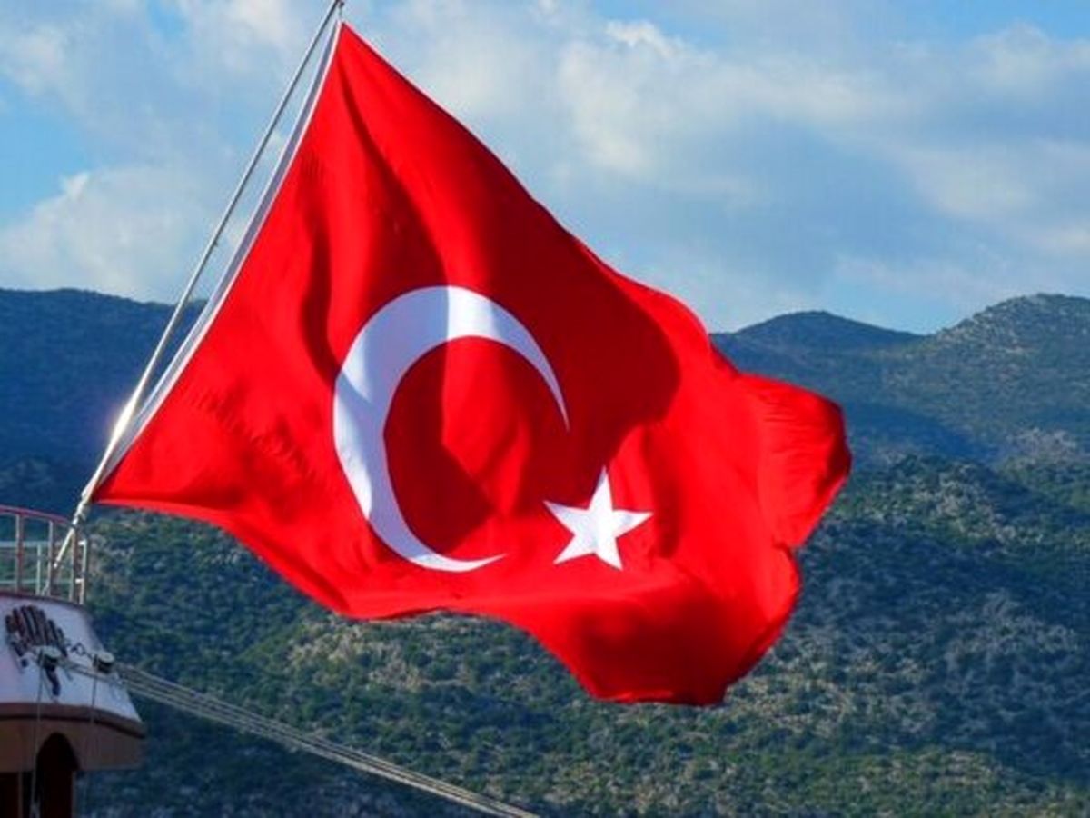 صدور حکم بازداشت 10 افسر بازنشسته ارتش ترکیه در پی انتشار بیانیه علیه دولت