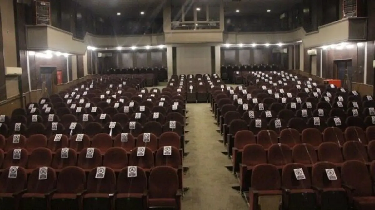 تهران قرمز شد، نمایشگاه ها تعطیل؛ سینماها بلاتکلیف