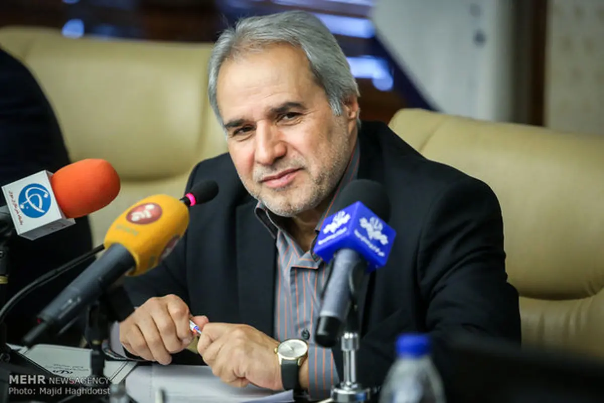 روزی ۴ میلیون بشکه نفت تولید می کنیم/ ۱۰۰ هزار چاه نفت کم بازده داریم