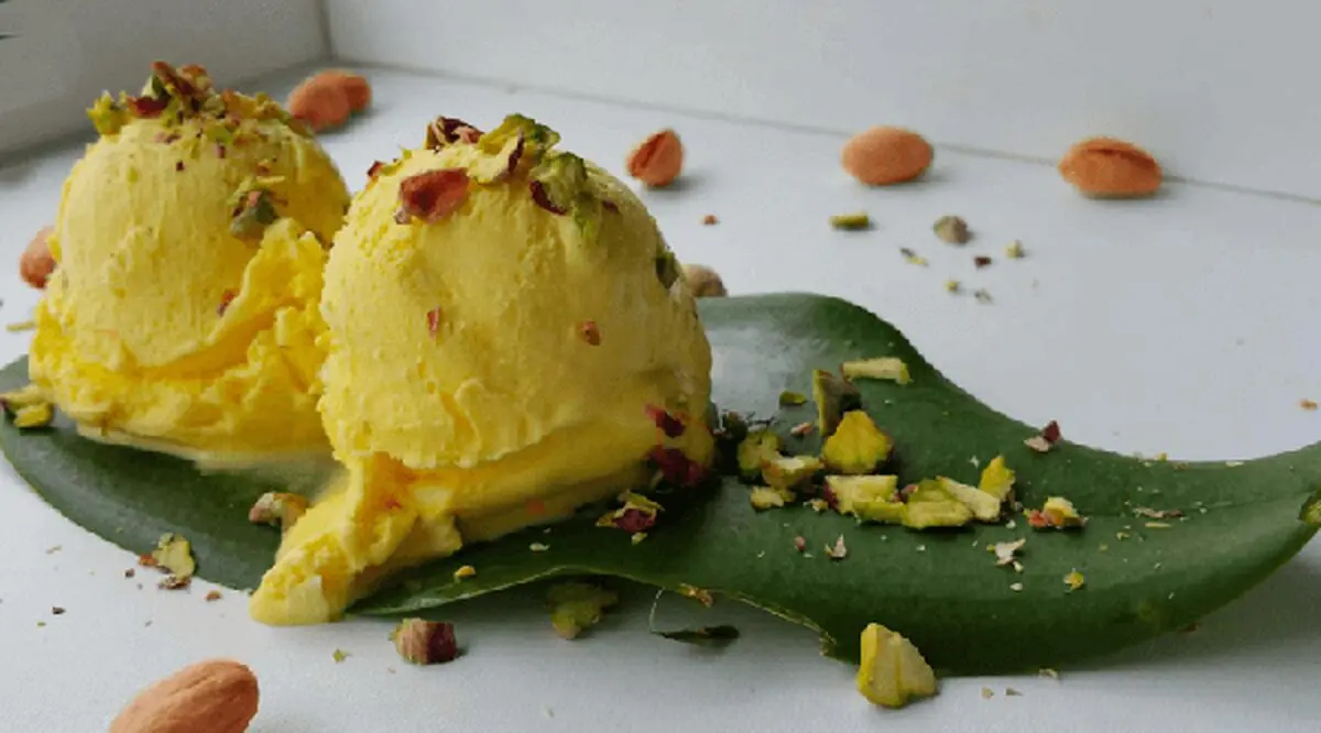 طرز تهیه بستنی سنتی خانگی