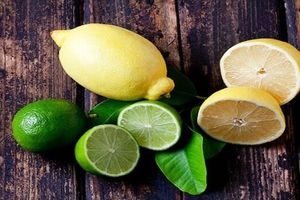 ۹ معجزه مصرف آب گرم و لیمو به صورت ناشتا