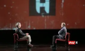 دوست شهید آوینی به نردبان می‌رود