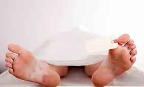 نبش قبر جسد پرستار کرونایی توسط افراد ناشناس/ انگیزه چه بود؟