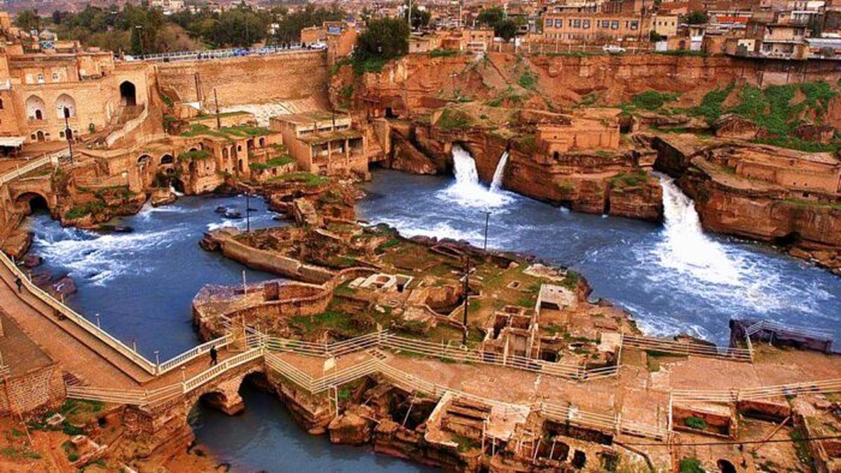 سازمان آب برق مطالعه مربوط به شیوه تثبیت دیواره مشرف به سازه های آبی شوشتر را ارائه دهد