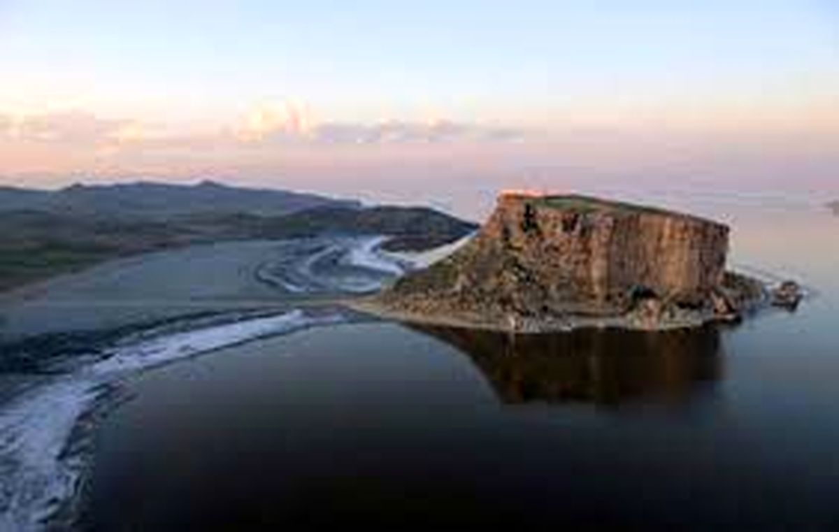 توقف رهاسازی آب به سمت دریاچه ارومیه/ وزارت نیروبه تعهداتش عمل کند